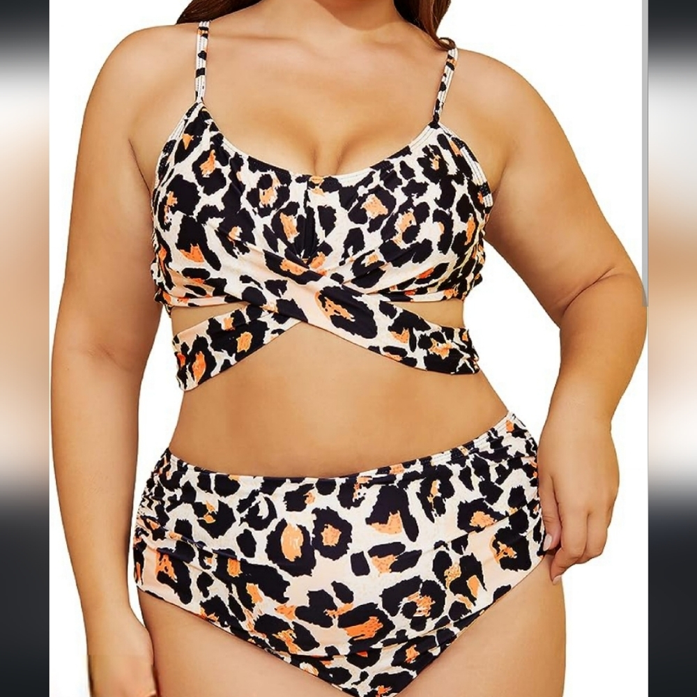Nwt damonlight Leopard bikini